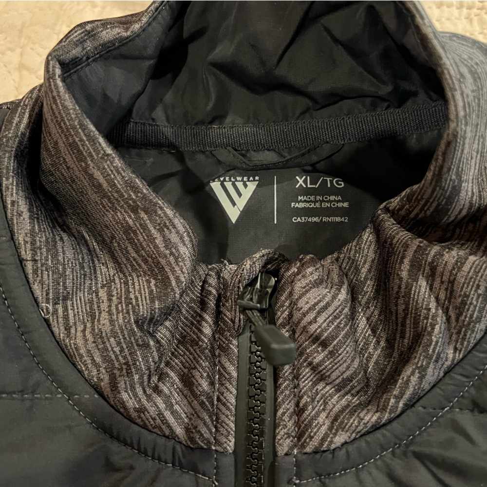 Atlanta Hawks Member Jacket - Picture 2 of 3